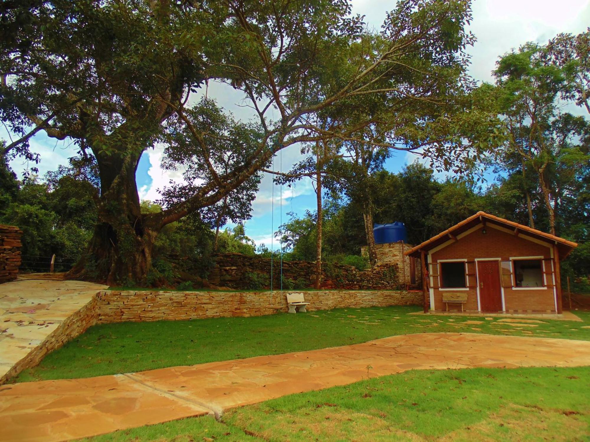 Pousada Muro De Pedra São Tomé das Letras Екстериор снимка