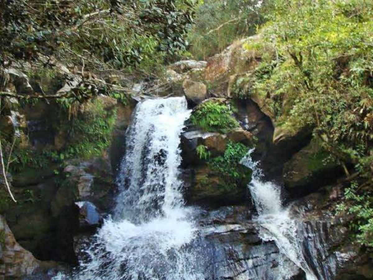 Pousada Muro De Pedra São Tomé das Letras Екстериор снимка